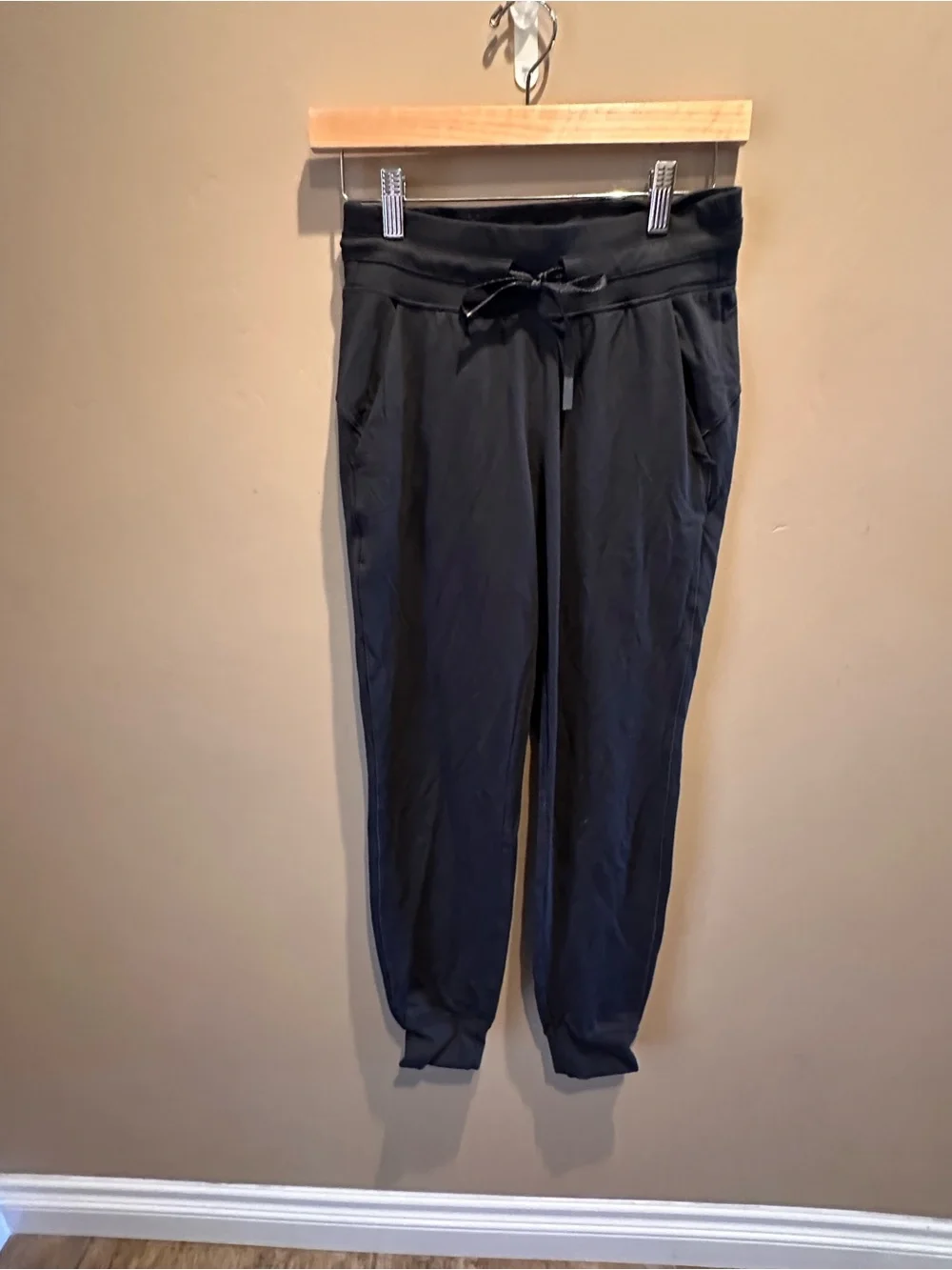 Lululemon Black Adapted State High Rise Athletic Jogger Pants Womens Size 4